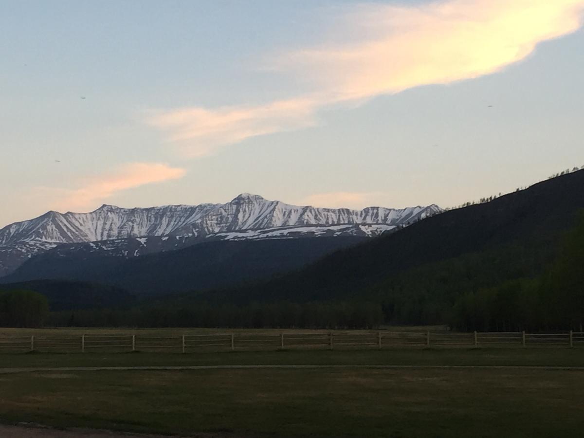 Folding Mountain B & B Fort Nelson Exterior foto